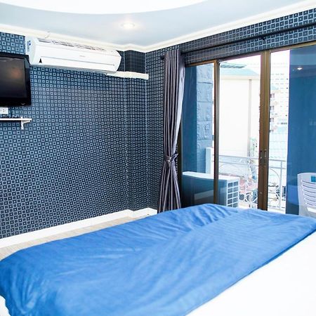 Merry Inn Suites Pattaya Esterno foto