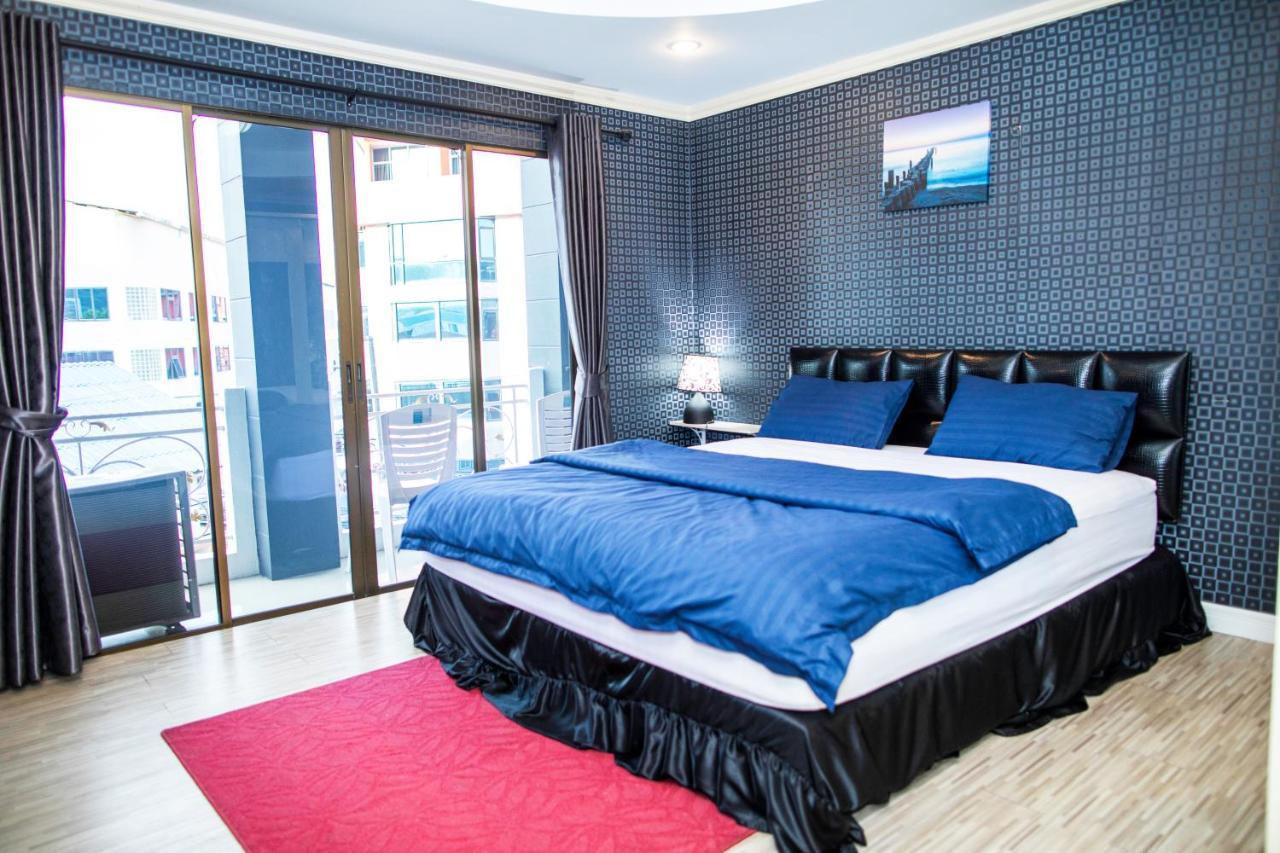 Merry Inn Suites Pattaya Esterno foto