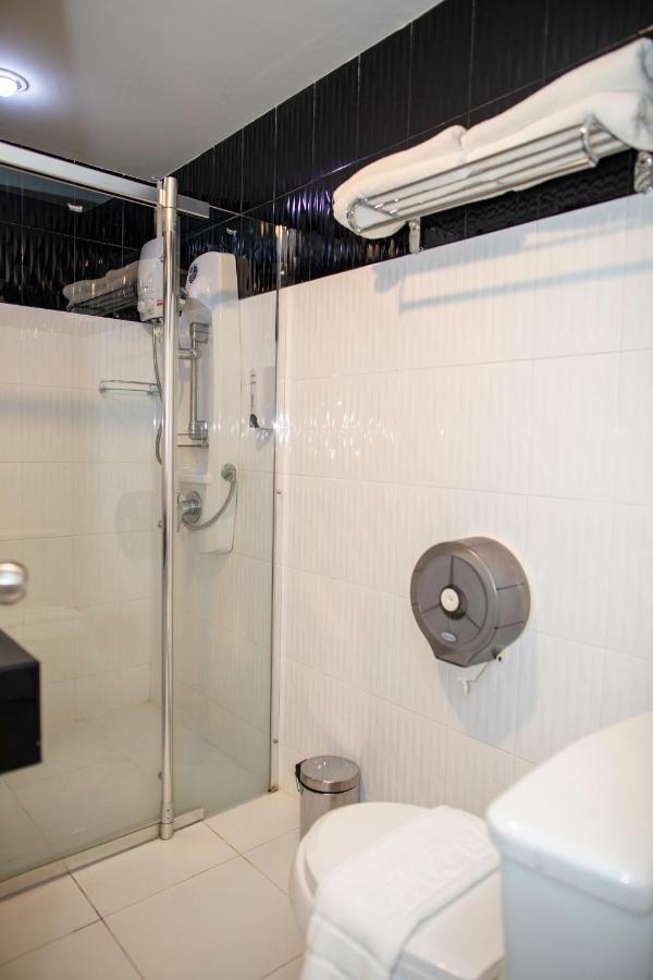 Merry Inn Suites Pattaya Esterno foto